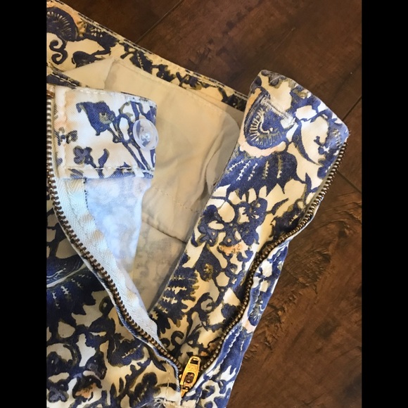 Tory Burch Paisley Blue White and Peach Capris Pants - Picture 5 of 14